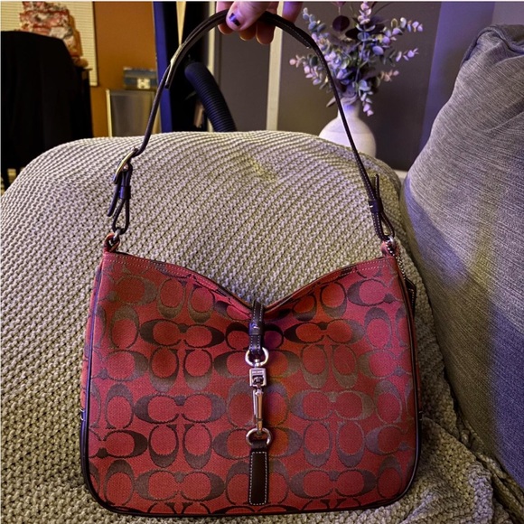 Coach Handbags - Vintage Coach Hamptons Hobo Clip Shoulder Bag